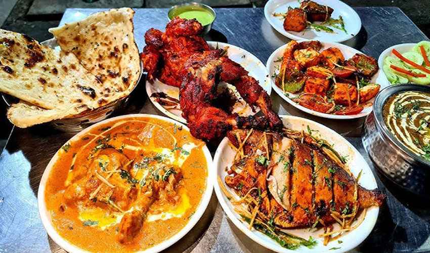 What are the Must-Try Non-Veg Street Foods in Delhi