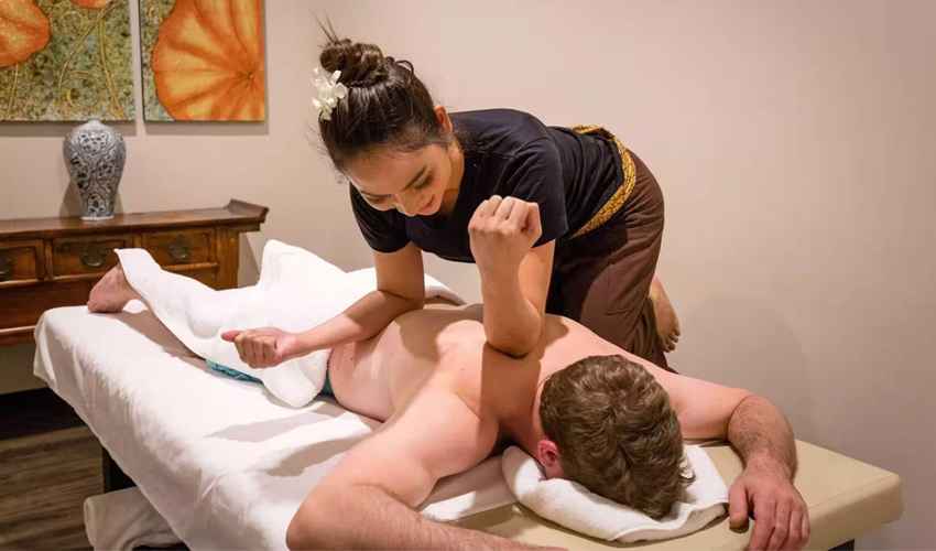 Are There Any Luxury Hotels in Paharganj With Spas